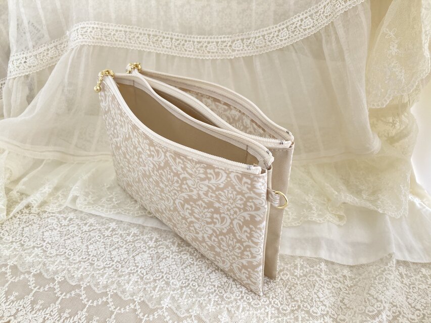 ファスナー2本のダブルファスナーポーチ⭐︎マチ無し【ダマスクベージュ】