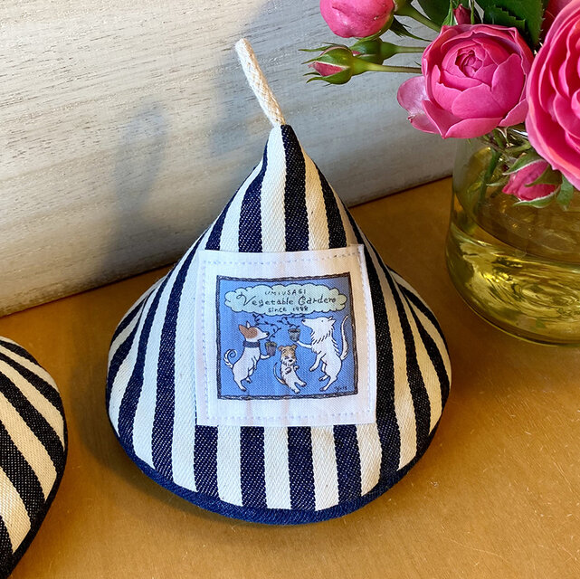 三角なべつかみ　ストライプB 　犬達のタグ付き