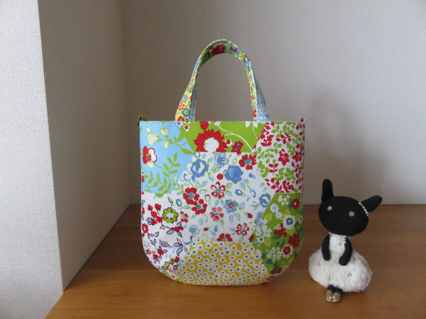 インポート生地のおさんぽトートバッグ　