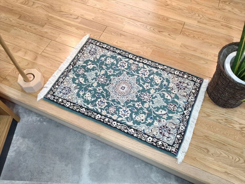 ペルシャ絨毯 ナイン産 マット グリーン 80×50cm 手織り絨毯 | iichi