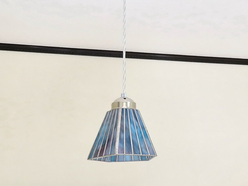 紫陽花（あじさい）のストライプ・五面（ステンドグラスペンダントライト）吊り下げガラス照明・ Mサイズ（ コード長さ選択できます）