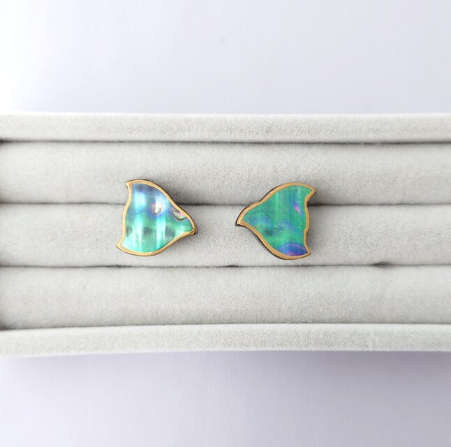 471鳥の丸焼きピアス K10 2石ヒネリ マルユレ スイングピアス｜大丸松坂屋