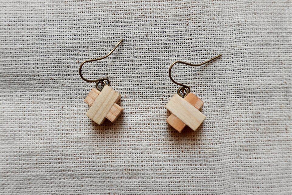 aikaki ピアス(イヤリング、アレルギー対応フック可)