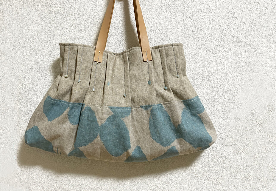 大胆ちょうちょ模様の麻かばん（ミナペルホネン生地使用）