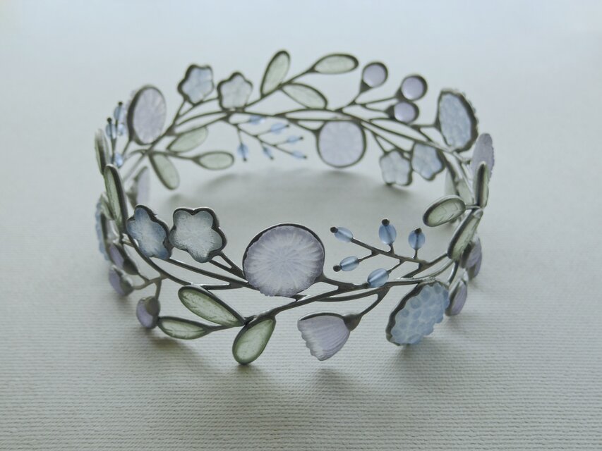 ガラスのフライングリース［瑠璃の花］