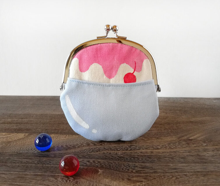 ★小銭入れがま口★いちごのかき氷　ポケット付きがま口　和風