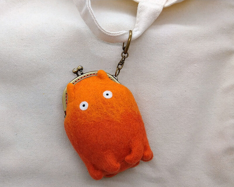 羊毛フェルトのメンダコちゃんがま口 | iichi 日々の暮らしを心地よく
