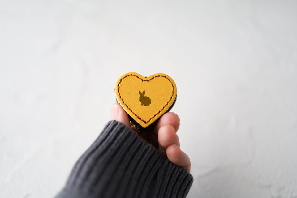 うさぎの心❤︎小さいハートの牛革コインケースorジュエリーケース/イエロー/ミニ 財布 コンパクト