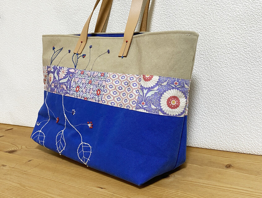 大きなお花のトートバッグ ハンドメイド パッチワーク 手作り お花のパターンのかばん/size30cmx30cmx10cm//flower pattern