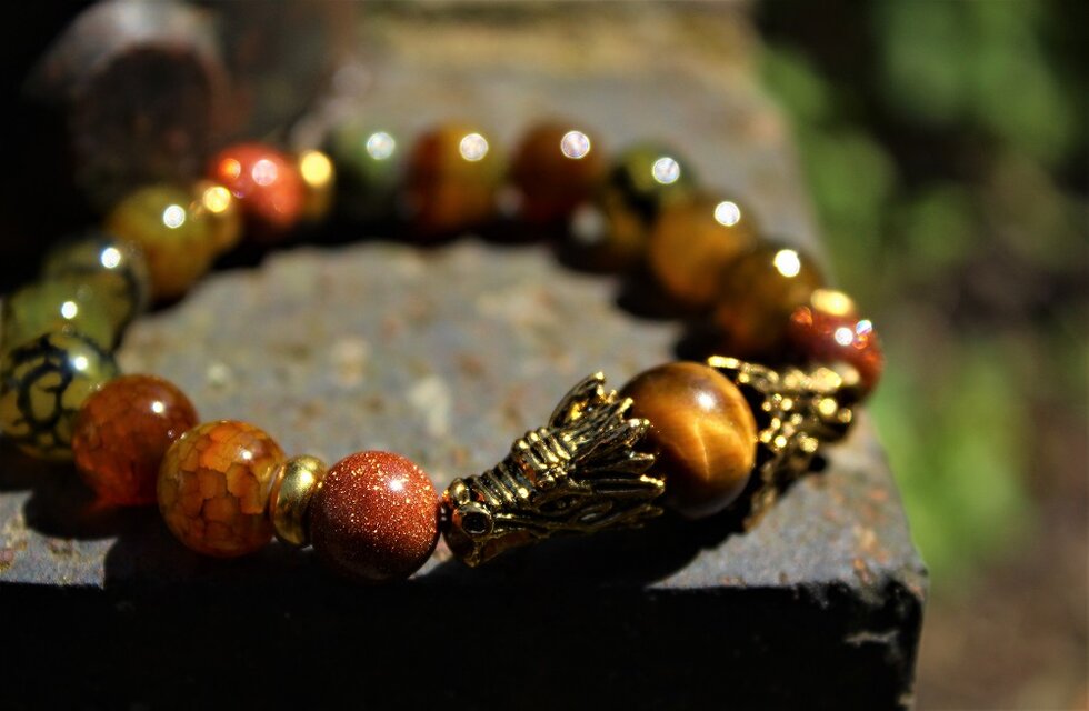 龍のブレスレット　＜ドラゴンヴェインアゲートグリーン　タイガーズアイ　ゴールドサンドストーン＞