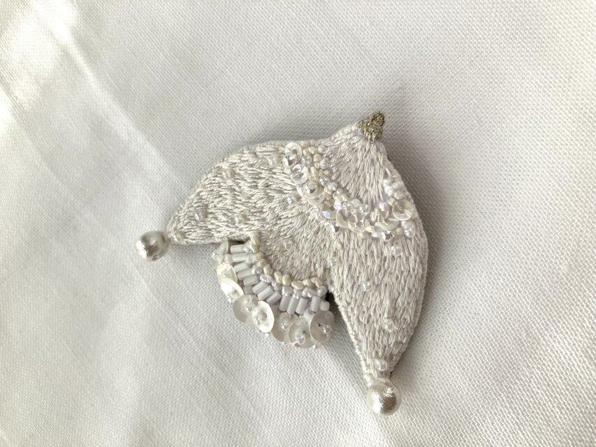 再販"Milky bird " 刺繍鳥ブローチ(おめめなし)