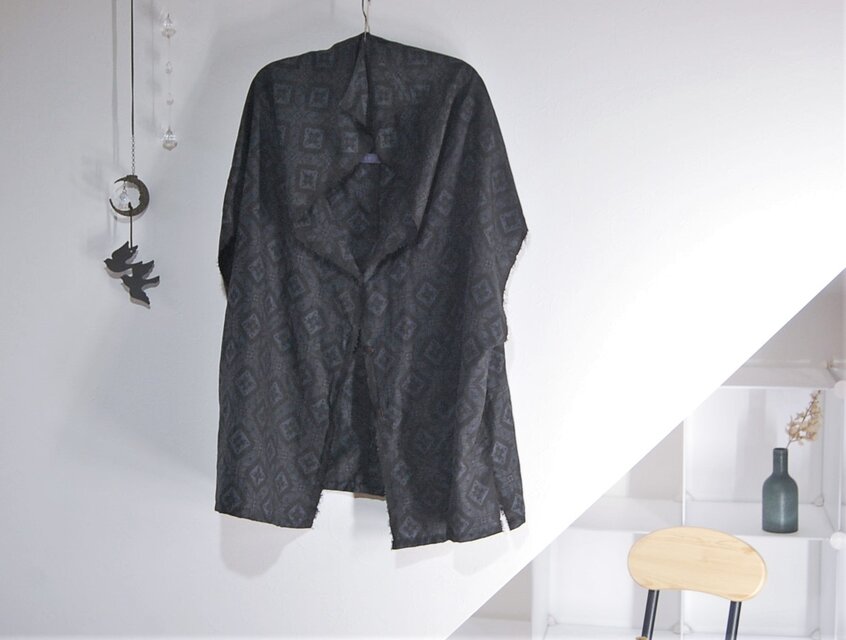 展示品　泥藍大島　菱と十字のはおり　着物リメイク