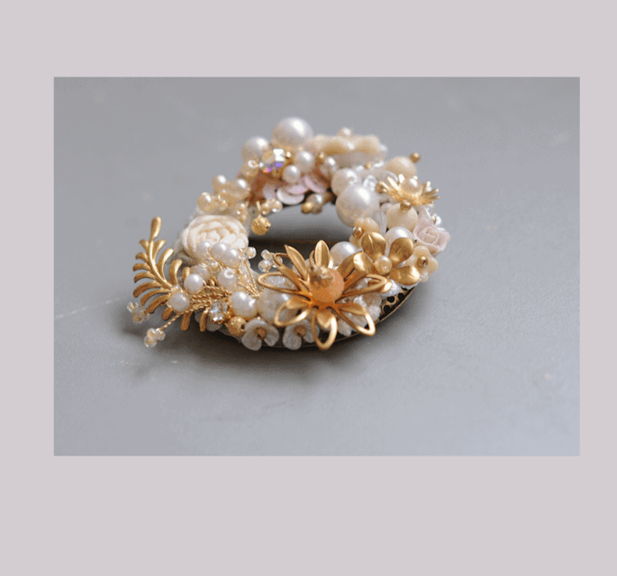 シルクリボンの薔薇　アンティークビーズビジューブローチ スパンコール