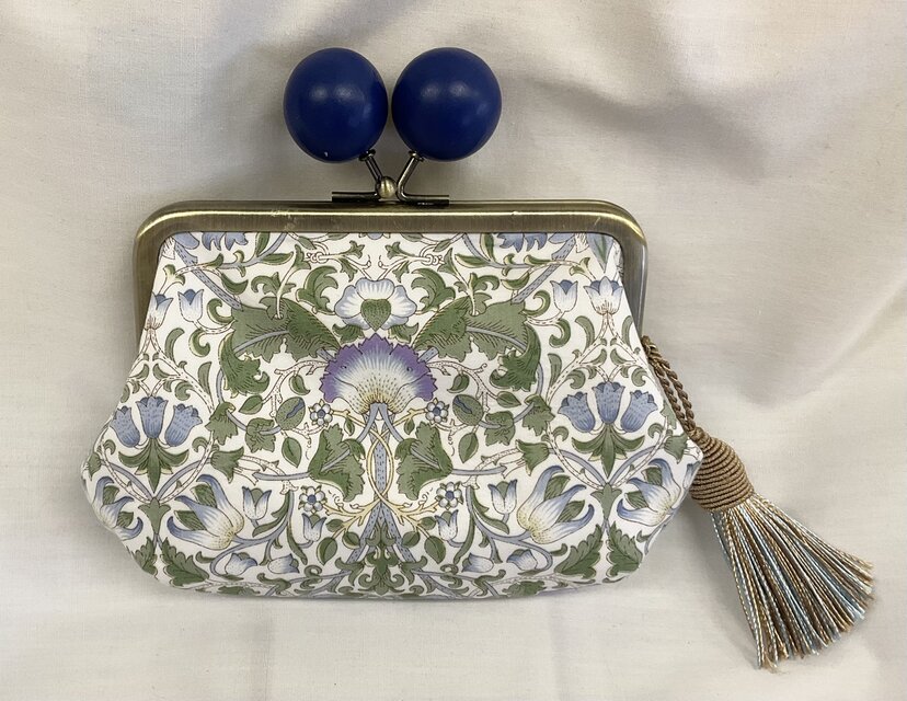 受注製作　リバティ　ロデン　木玉親子がま口ミニ財布　