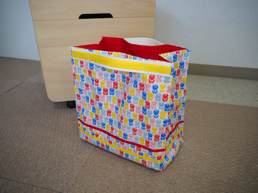 裏付きエコバッグ(ﾁｭｰﾘｯﾌﾟ柄)　45.