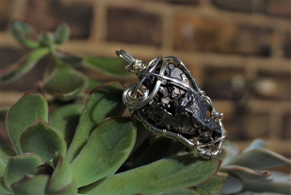 カンポデルシエロ シャーマンのパワーを持つ隕石 | iichi 日々の暮らし