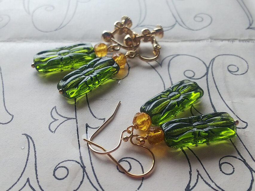 ヴィンテージ　Olive/Topaz　Rectangle-flower（20×8㎜）14Kgfピアス（またはイヤリング）