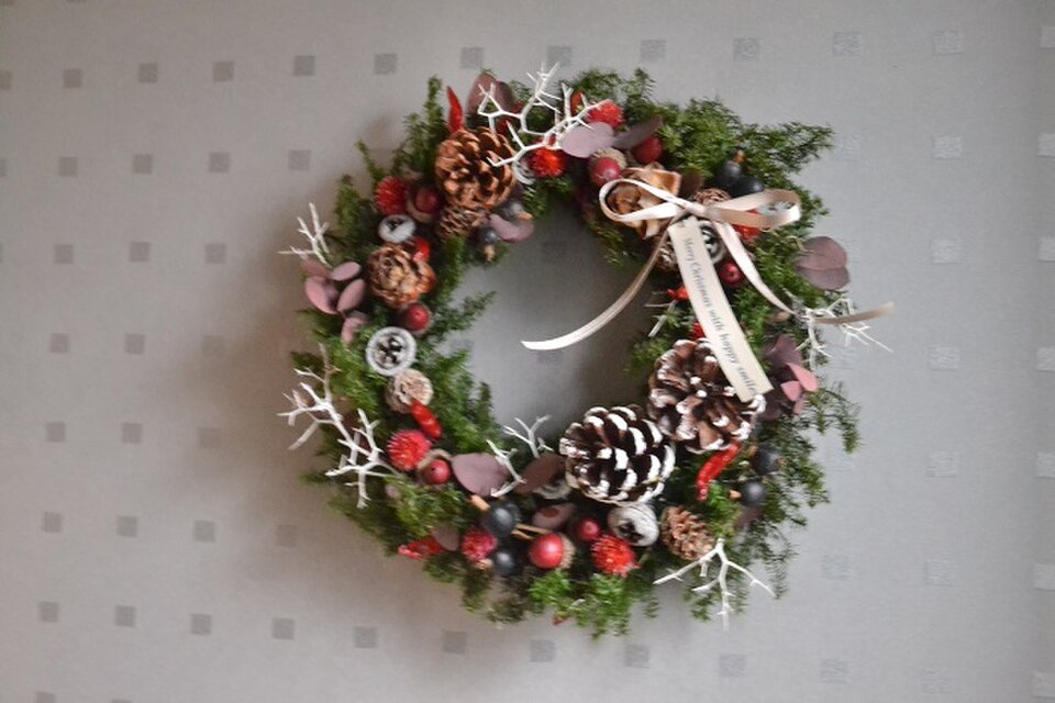 木苺のクリスマスwreath | iichi 日々の暮らしを心地よくする