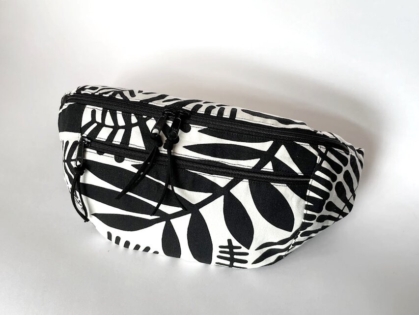 ボディバッグ／ウエストポーチ　モノトーン3C