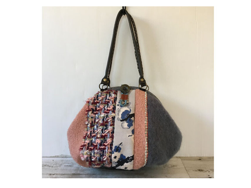 ボストンバッグ　アルミ口金　 ピンクのツィード