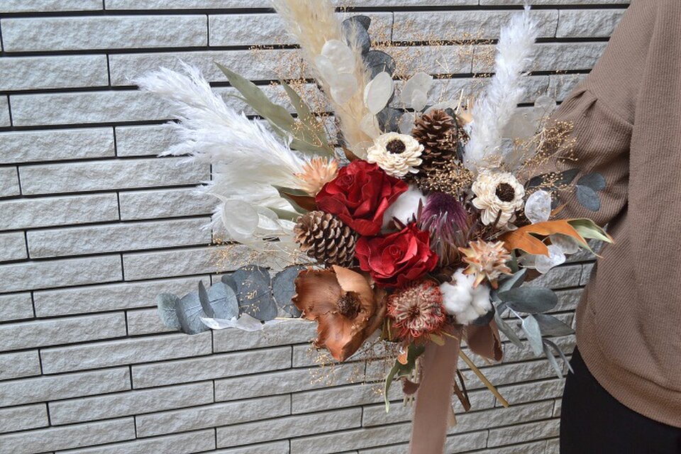 赤のクリスマスカラ―クラッチブーケ＊ブートニア＊ヘッドパーツ3点