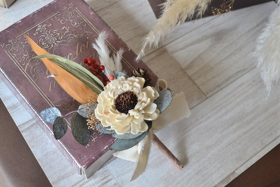 赤のクリスマスカラ―クラッチブーケ＊ブートニア＊ヘッドパーツ3点