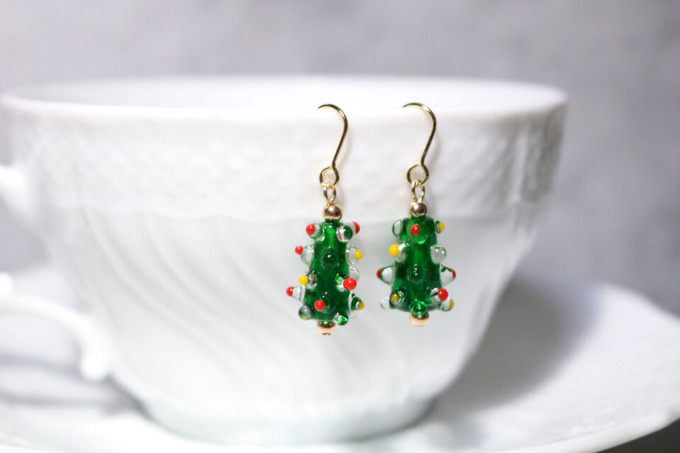 とんぼ玉ピアス　クリスマスツリー