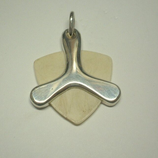 ピックペンダント