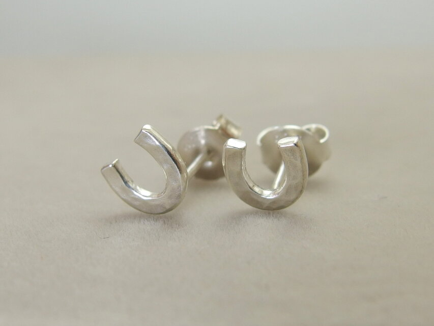 ホースシューピアス シルバー 【silver】 両耳用2つセット | iichi