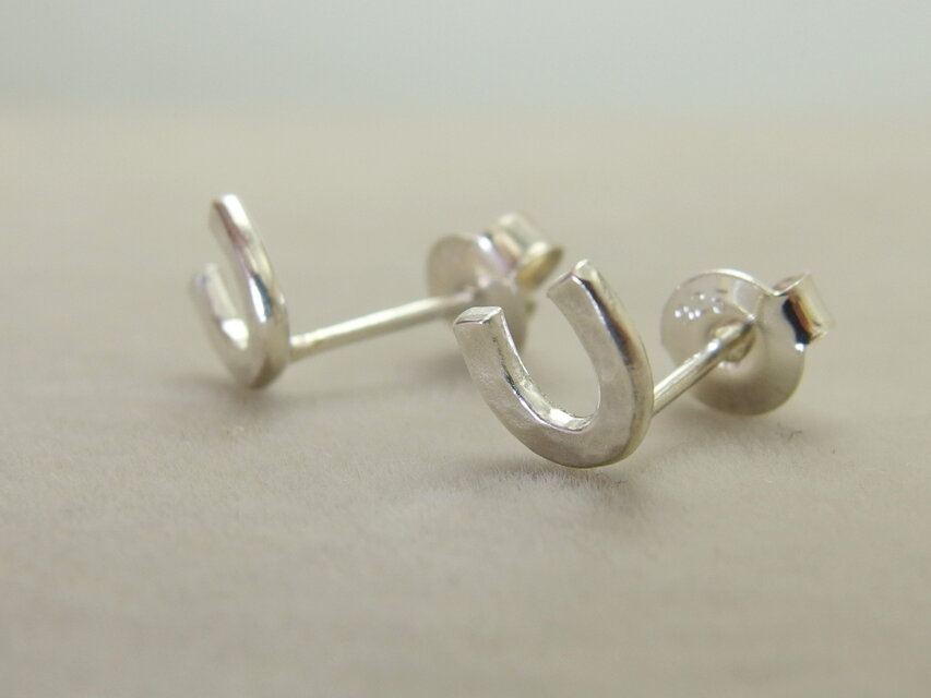 ホースシューピアス シルバー 【silver】 両耳用2つセット | iichi