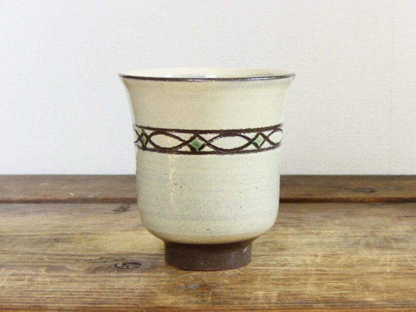 魚文二彩湯呑み