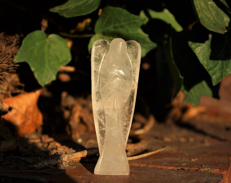 水晶　エンジェル 80mm