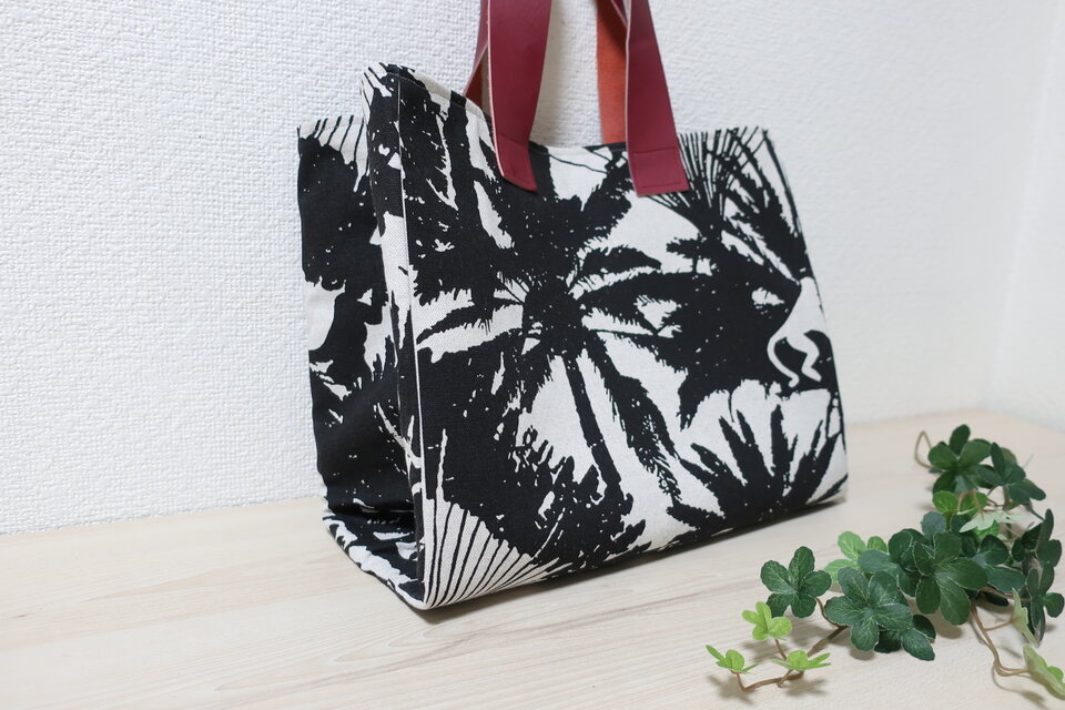 20％OFF大きめフランスコットンモノトーン柄BWトートバック