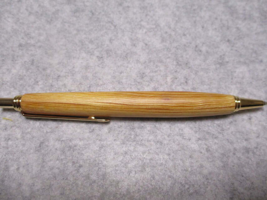 肥松ジン 隠岐の島産 樹齢500年黒松 「伊後の大松」 キヌカオイル