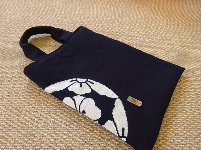 筒書きを楽しむシンプルトート