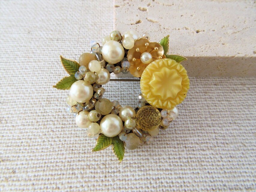 たんぽぽモチーフのヴィンテージボタンブローチ（K1128)