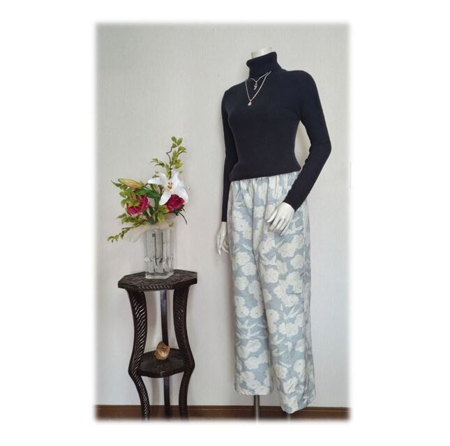 99　染大島紬　ワイドパンツ　モデルチェンジ　ブルー系　花柄　ロングパンツ　テーパードパンツ