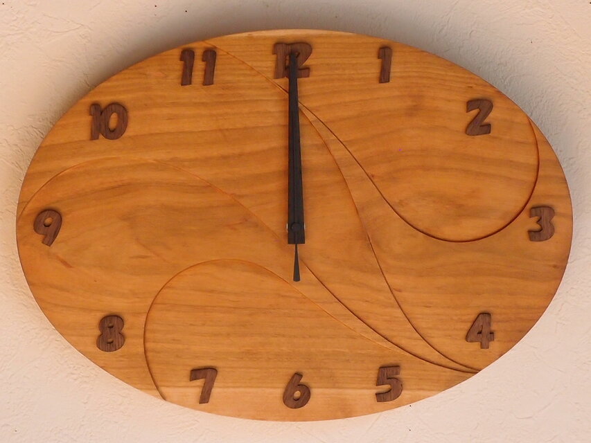 無垢の木の電波掛け時計　さくら　００２１