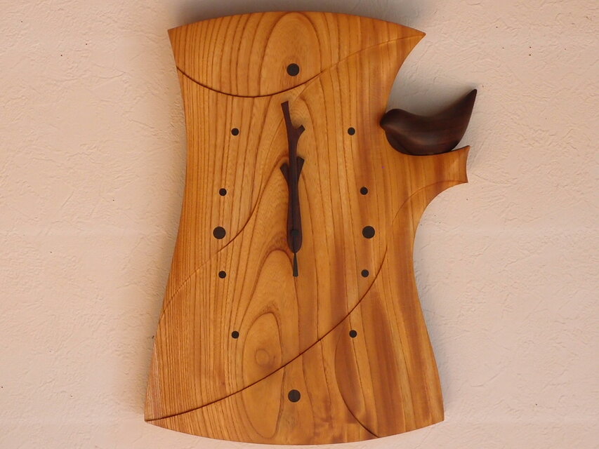 無垢の木の電波掛け時計　けやき　鳥のつぼ押し ００７５