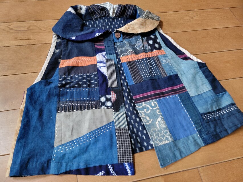 着物リメイク 古布 手作り かわいい衿 絣 パッチワーク ベスト | iichi