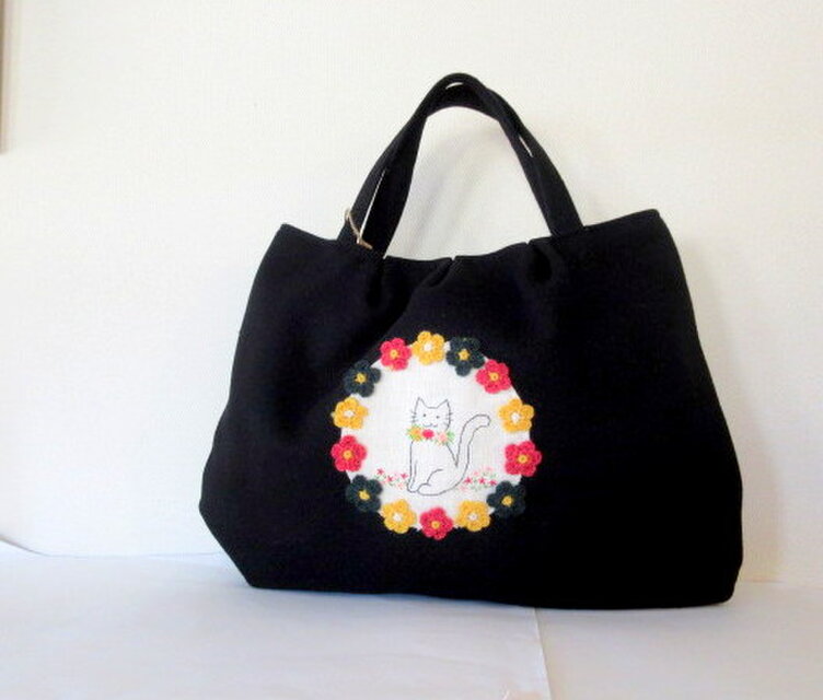 お花とネコ　ウールふんわり手提げかばん＊ブラック