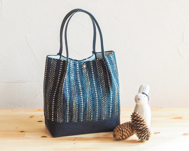 ウィンターカラー手織り布のふんわりトートS（フォレストグリーン）