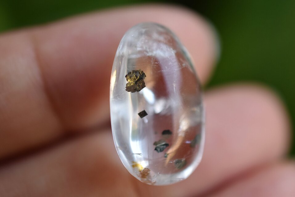 鏡の星☆パイライトインクォーツ s749 | iichi 日々の暮らしを心地よく