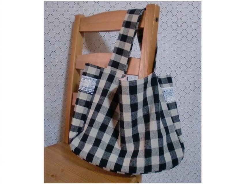 PURE*角丸のトートバッグ*チェック×ピンク 幅広の繊細レース装飾