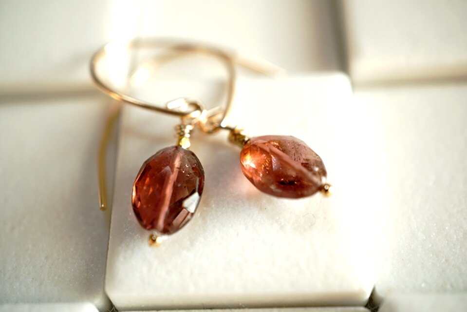 マルチカラートルマリンの1粒ピアス（D）