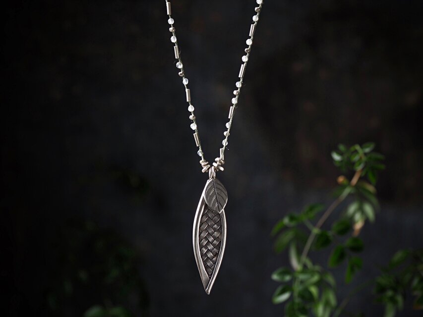 "俵編み"シルバー ロングネックレス