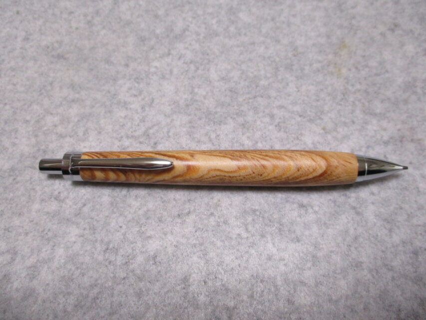 肥松ジン　出雲産　樹齢550年黒松　キヌカオイル仕上げ　木軸シャープペンシル(0.5ミリ用)　