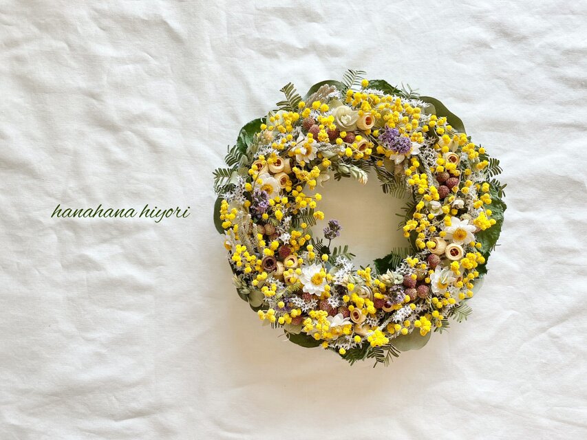 ミモザと花かんざしのリース