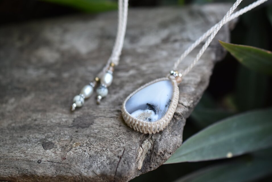 デンドライトオパール　ブルームーンストーン　マクラメ編みネックレス他1点同梱 デンドライトオパール ブルームーンストーン マクラメ編み