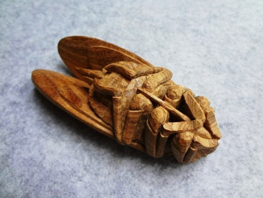 木彫りの蝉・S－B | iichi 日々の暮らしを心地よくするハンドメイド